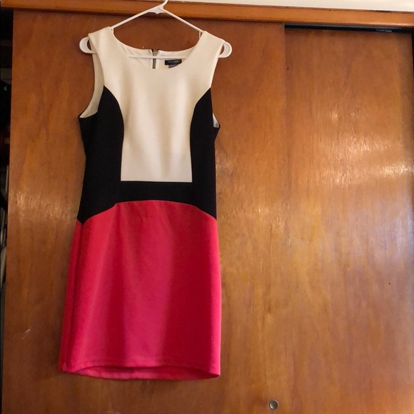 Dress - Picture 1 of 3